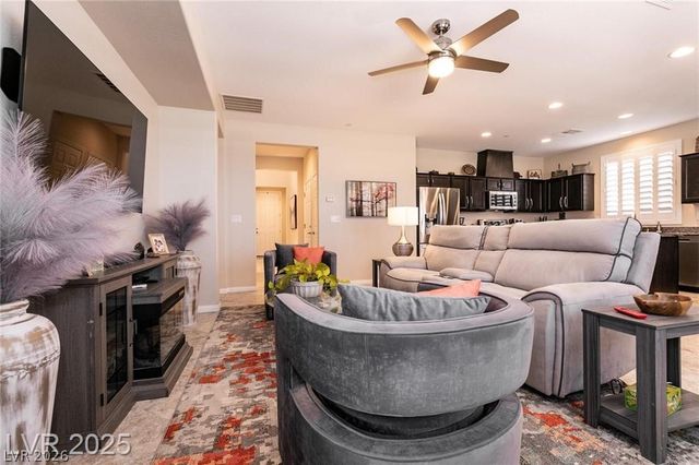 63 Via Di Mello, Henderson, NV 89011