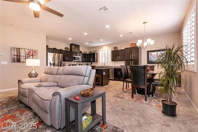 63 Via Di Mello, Henderson, NV 89011