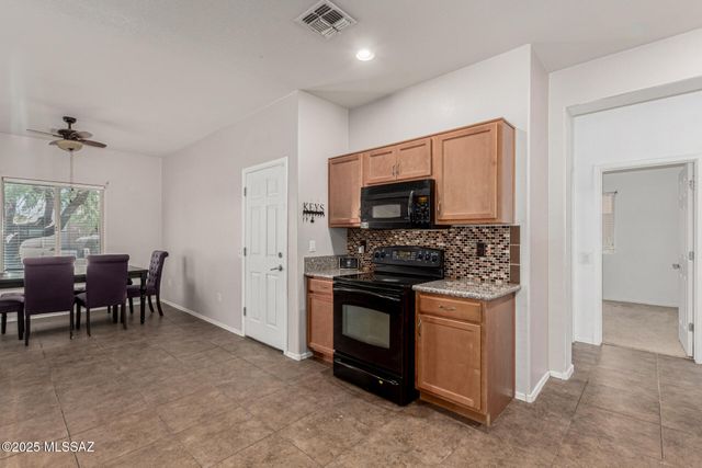 20902 E Frontier Road, Red Rock, AZ 85145