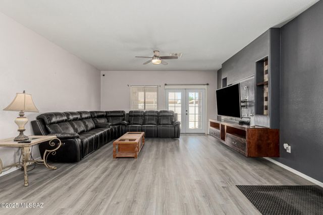 20902 E Frontier Road, Red Rock, AZ 85145