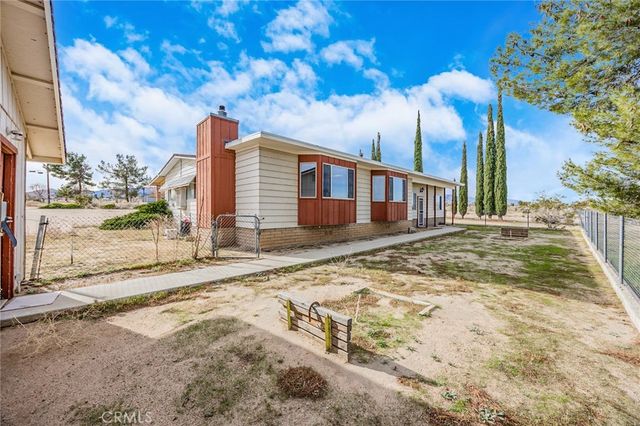 4232 Coyote Road, Phelan, CA 92371