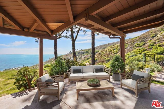 4211 Avenida De La Encinal GH, Malibu, CA 90265