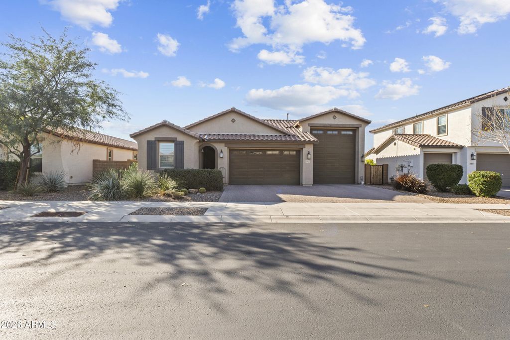 21822 S 228TH Place, Queen Creek, AZ 85142 — photo 2