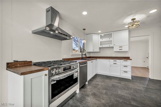 320 Missouri Avenue, Lorain, OH 44052