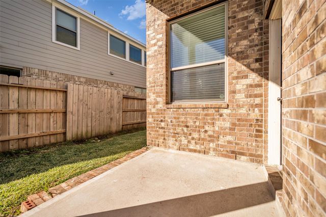 17110 Broadleaf Oak Drive, Hockley, TX 77447