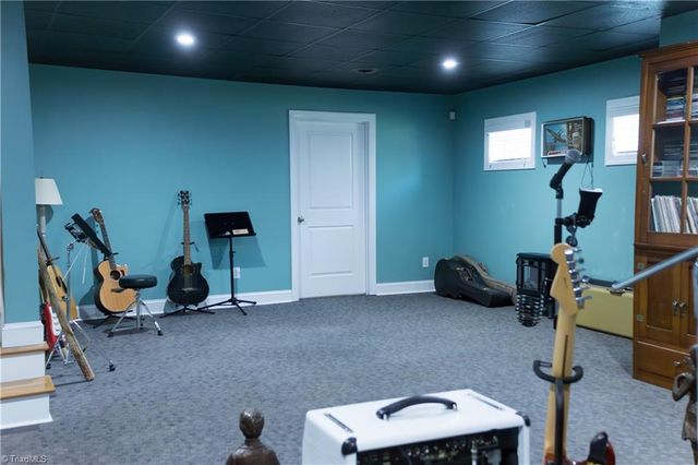 1688 Woodbury Lane, Mount Airy, NC 27030