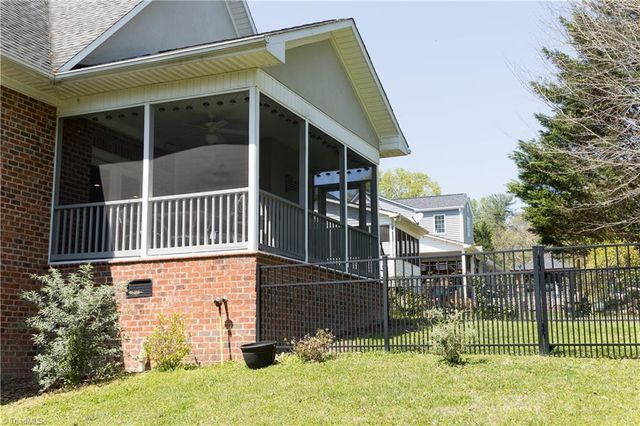 1688 Woodbury Lane, Mount Airy, NC 27030
