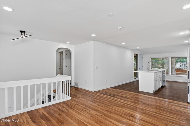 5 Emmett Drive, Colonie, NY 12309