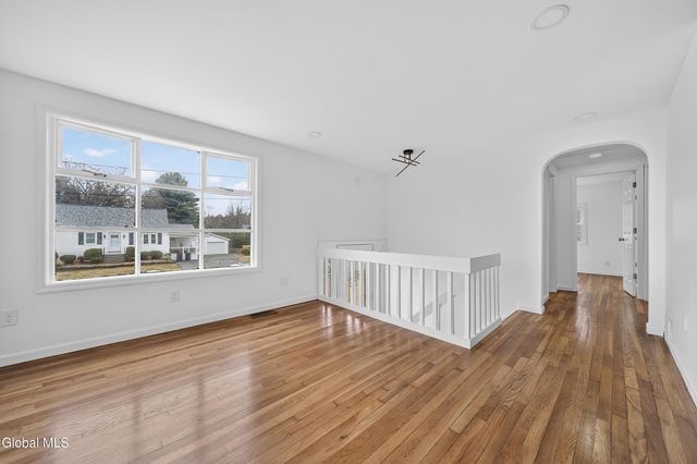 5 Emmett Drive, Colonie, NY 12309