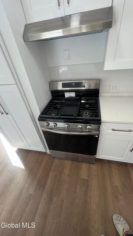 5 Emmett Drive, Colonie, NY 12309