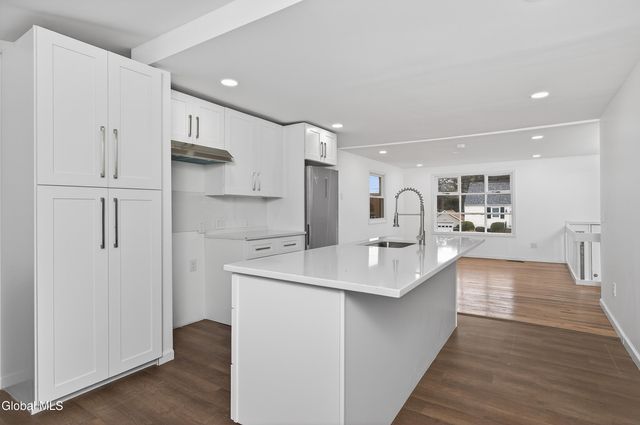 5 Emmett Drive, Colonie, NY 12309