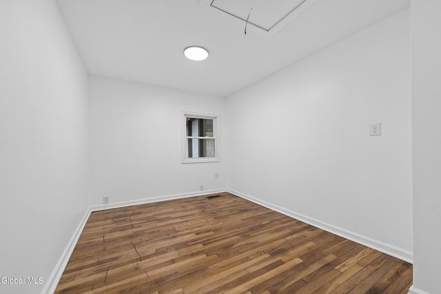 5 Emmett Drive, Colonie, NY 12309