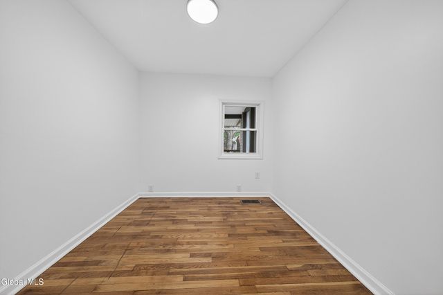 5 Emmett Drive, Colonie, NY 12309