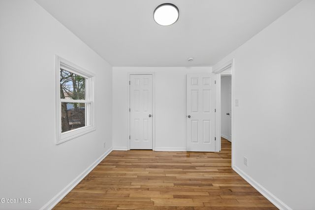 5 Emmett Drive, Colonie, NY 12309