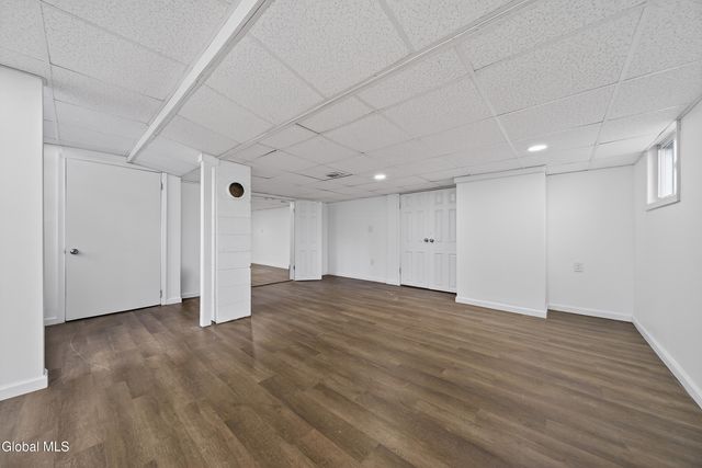 5 Emmett Drive, Colonie, NY 12309