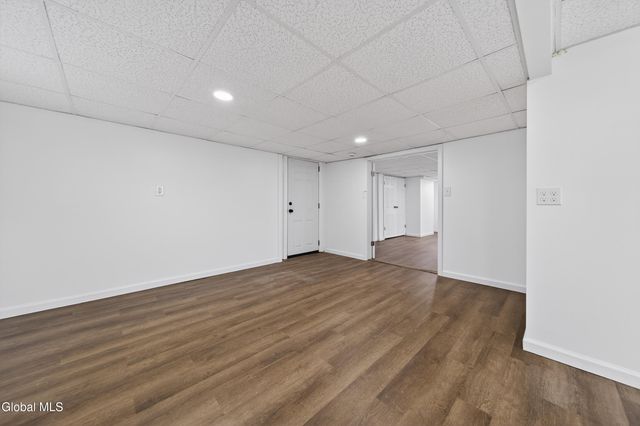 5 Emmett Drive, Colonie, NY 12309