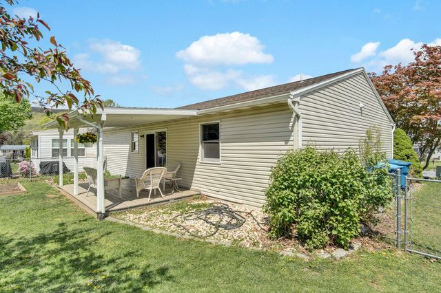 12 FURMAN RD, Dillsburg, PA 17019