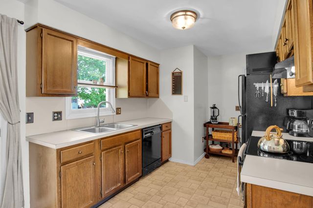 12 FURMAN RD, Dillsburg, PA 17019