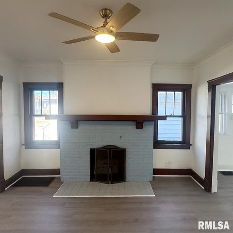 2304 N ELLIS Avenue, Peoria, IL 61604