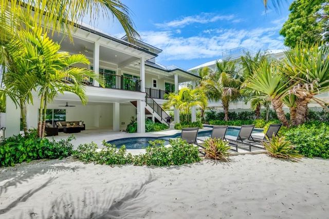 9407 GULF DR, Anna Maria, FL 34216