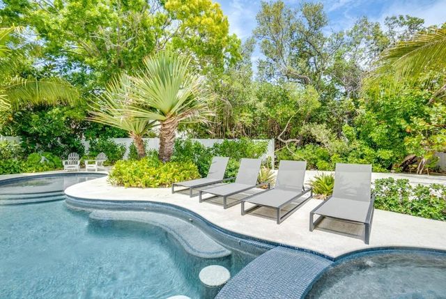 9407 GULF DR, Anna Maria, FL 34216