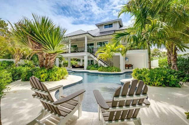 9407 GULF DR, Anna Maria, FL 34216