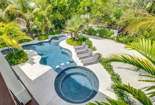 9407 GULF DR, Anna Maria, FL 34216
