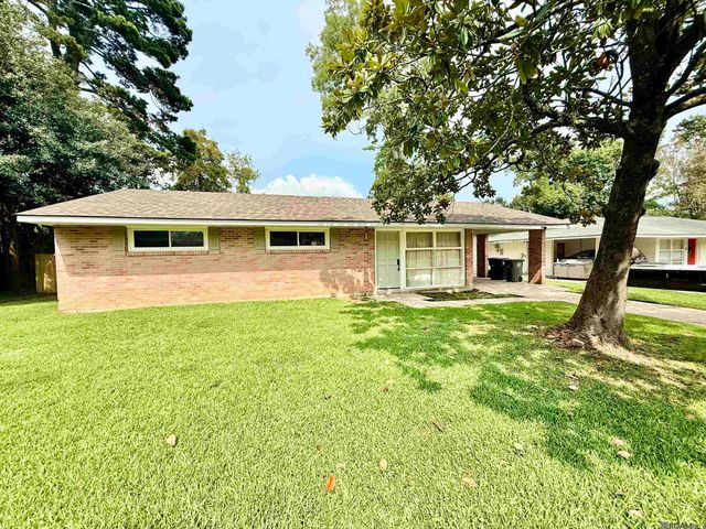 2235 E Contour Dr, Baton Rouge, LA 70809