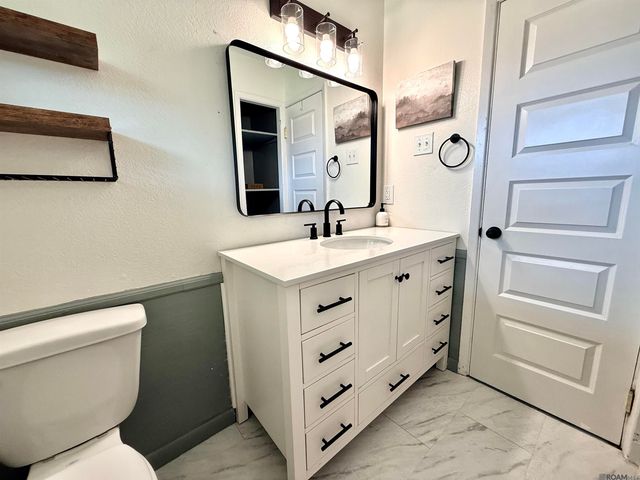 2235 E Contour Dr, Baton Rouge, LA 70809