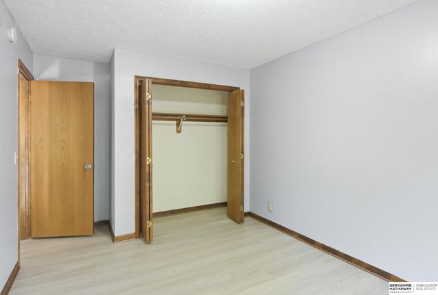 2135 N 121st Street, Omaha, NE 68164