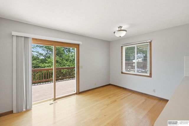 2135 N 121st Street, Omaha, NE 68164