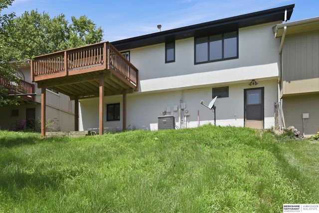 2135 N 121st Street, Omaha, NE 68164