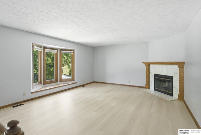 2135 N 121st Street, Omaha, NE 68164