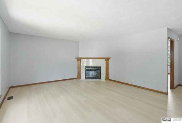 2135 N 121st Street, Omaha, NE 68164