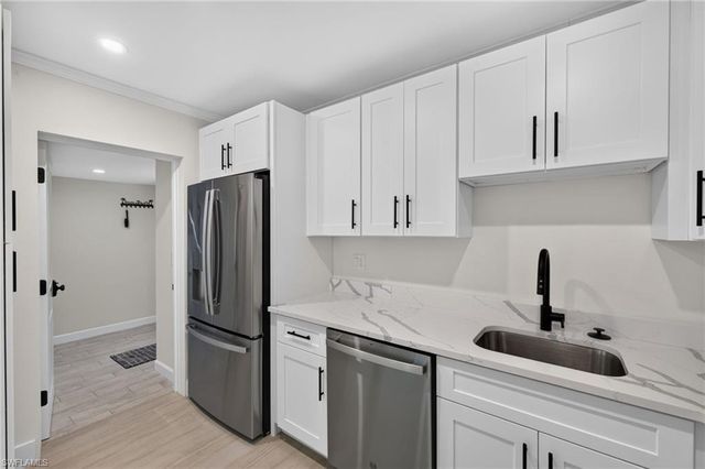 2840 W Gulf DR 4, Sanibel, FL 33957