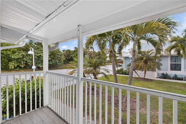 2840 W Gulf DR 4, Sanibel, FL 33957