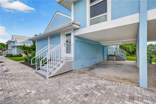 2840 W Gulf DR 4, Sanibel, FL 33957