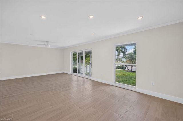 2840 W Gulf DR 4, Sanibel, FL 33957