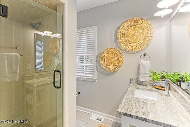 803 N Chestnut Street, Aberdeen, NC 28315