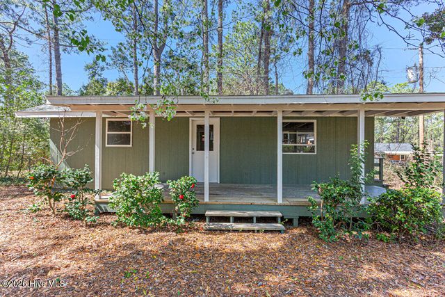 803 N Chestnut Street, Aberdeen, NC 28315