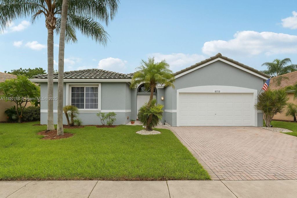 8752 NW 75th Ct, Tamarac, FL 33321