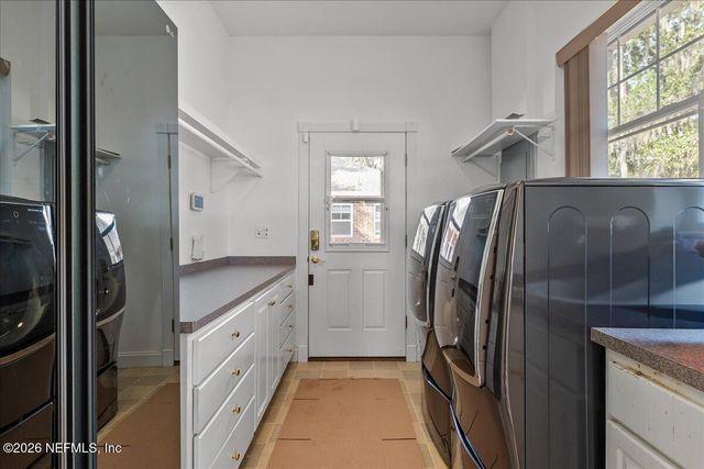 533 W RIVER Road, Palatka, FL 32177