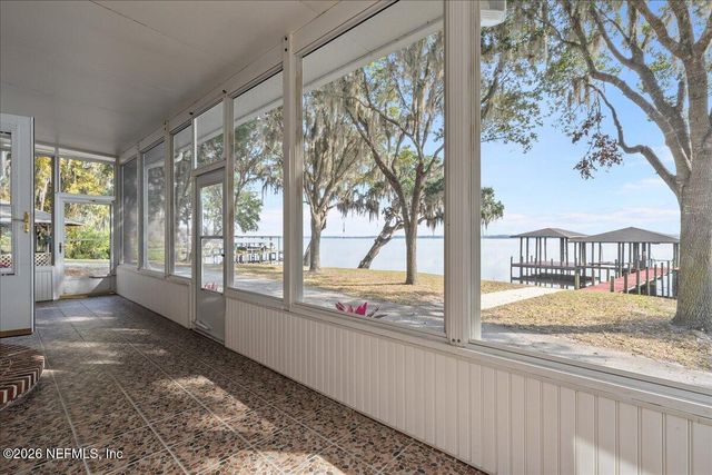533 W RIVER Road, Palatka, FL 32177
