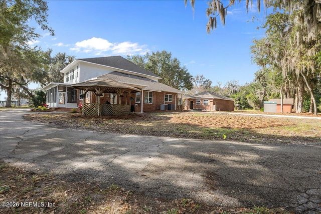 533 W RIVER Road, Palatka, FL 32177