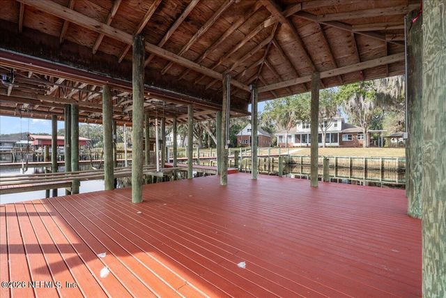 533 W RIVER Road, Palatka, FL 32177