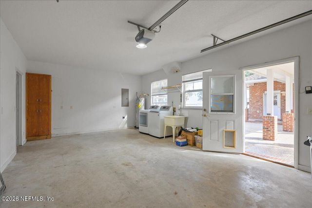 533 W RIVER Road, Palatka, FL 32177