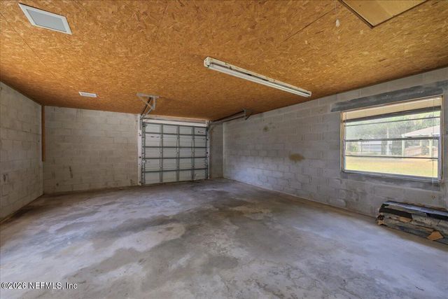 533 W RIVER Road, Palatka, FL 32177