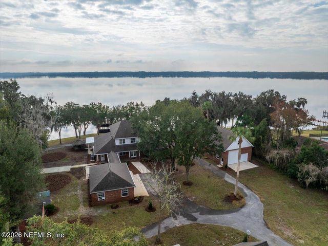 533 W RIVER Road, Palatka, FL 32177