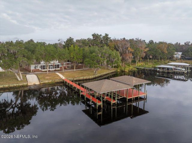 533 W RIVER Road, Palatka, FL 32177