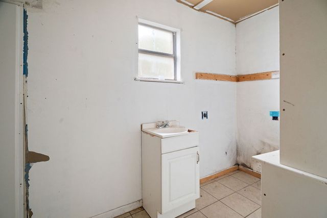 1402 Wood St, Big Spring, TX 79720